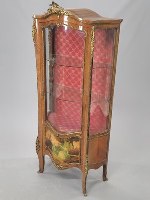 Lot 1551 - An early 20th century French ormolu mounted...