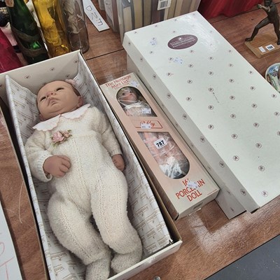 Lot 787 - Two boxed Ashton Drake dolls together with a...