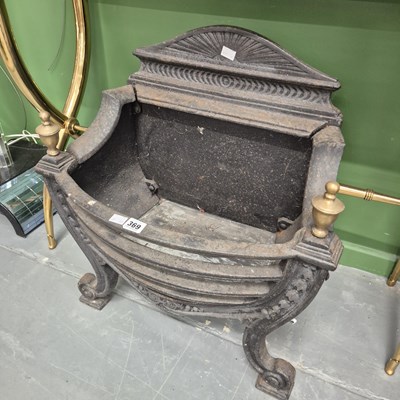 Lot 369 - A Regency style cast iron fire grate