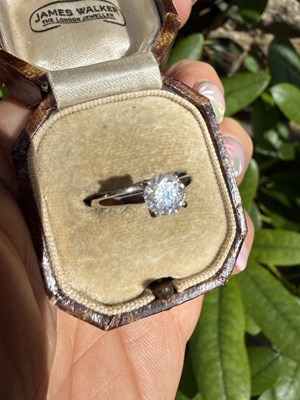 Lot 1267 - A diamond solitaire ring, the round...