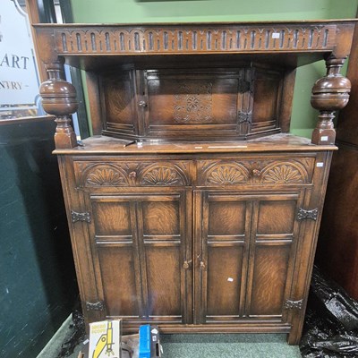 Lot 416 - A 20th century oak court cupboard in the 17th...