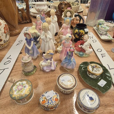 Lot 827 - Doulton figures, a pottery dachsund, a...