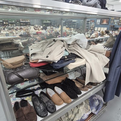Lot 863 - Handbags, pair of shoes, two various lady's...
