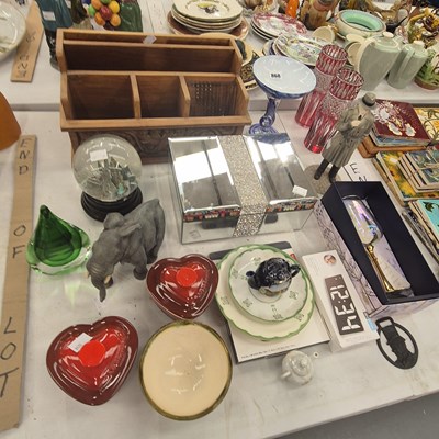 Lot 868 - A mirrored glass box, a pair of ruby glass...