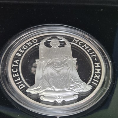 Lot 2822 - Royal Mint- The Queen's Diamond Jubilee, UK...