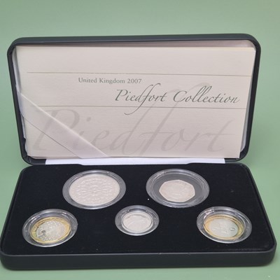 Lot 2834 - Royal Mint - United Kingdom 2007 Piedfort...