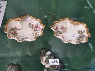 Lot 535 - A pair of Royal Worcester shell shaped dishes