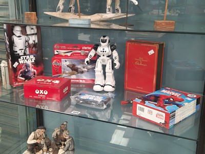 Lot 559 - Disney Star War figures, Oxo and Cadbury tins,...