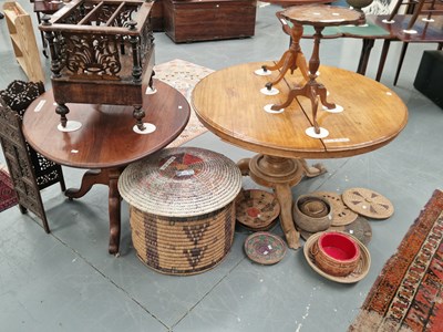Lot 147 - An antique circular breakfast table on a...