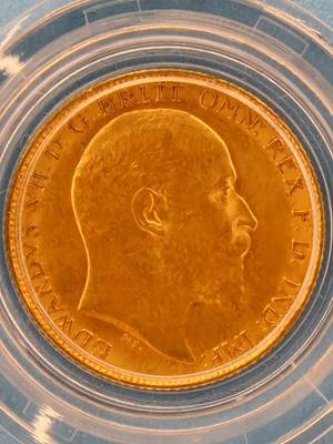 Lot 2810 - A 22ct gold half sovereign dated 1909,...