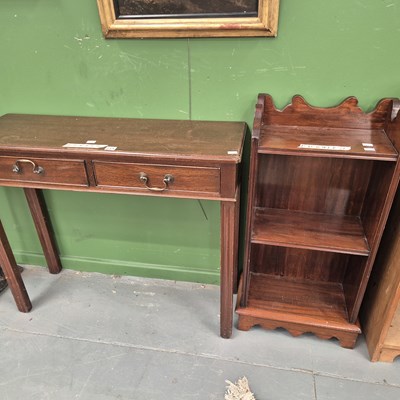 Lot 215 - A 20th century Georgian style side table, the...