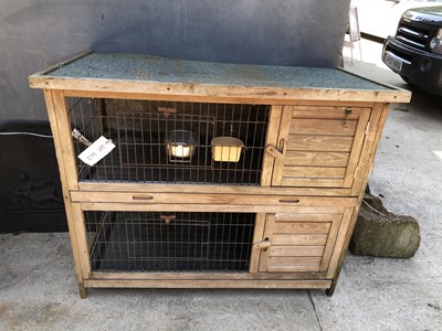 Lot 462 - A two-tier outdoor guinea pig hutch H 97 W 116...