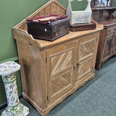 Lot 391 - A Victorian pine sideboard, the triangular...
