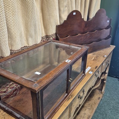 Lot 408 - A glazed mahogany tabletop cabinet H 25 W 58 D...