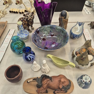 Lot 790 - Decorative china and glassware, ornaments, etc.