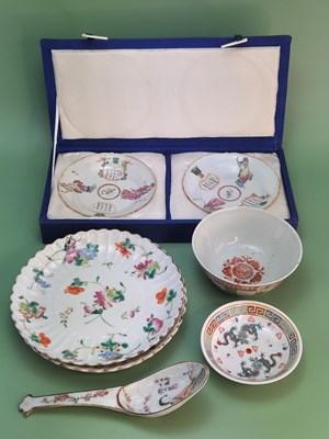 Lot 1827 - A boxed pair of Chinese Libai style dishes,...
