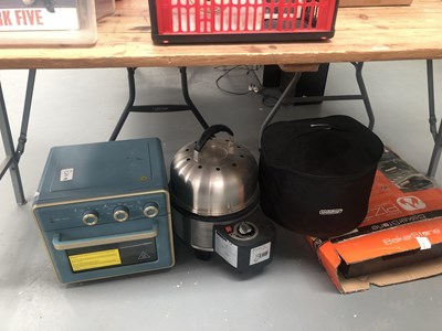 Lot 801a - A collection of camping stoves and a pizza oven