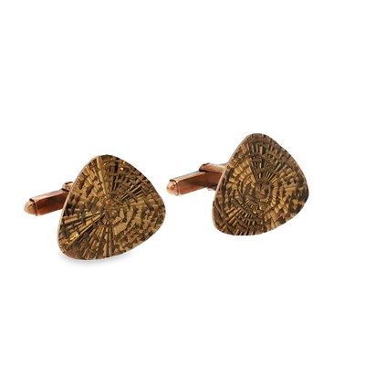 Lot 38 - A pair of vintage 9ct hallmarked gold...