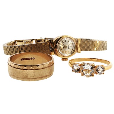 Lot 42 - A 9ct hallmarked gold wedding ring, 9g,...