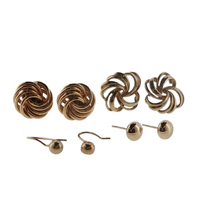 Lot 78 - Three pairs of 9ct hallmark gold earrings,...