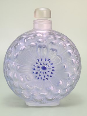 Lot 1855 - A Lalique dahlia pattern scent bottle and...