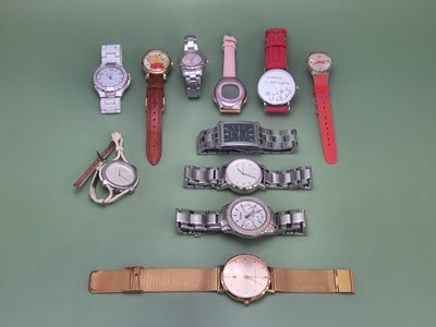 Lot 153 - A collection of vintage and later ladies' and...