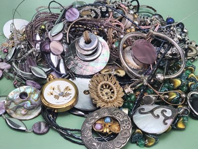 Lot 155 - A Scottish silver annular brooch with...