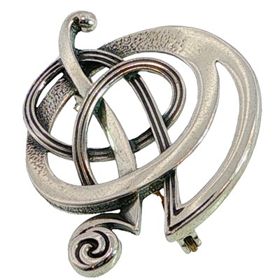 Lot 102 - An Ola Gorie sterling silver Kells brooch of...