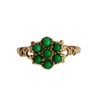 Lot 122 - A 9ct gold green cabochon gemstone cluster...