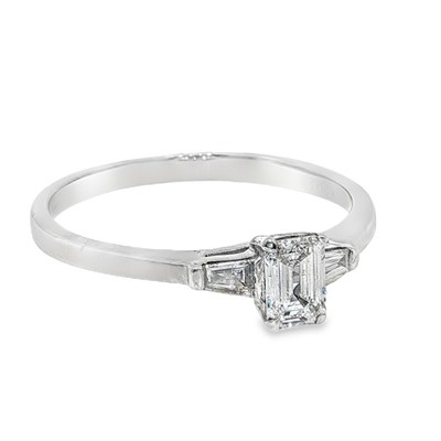 Lot 161 - A hallmarked platinum and diamond ring, the...