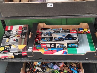 Lot 532 - Two boxes of Lego 'Technic' together with...