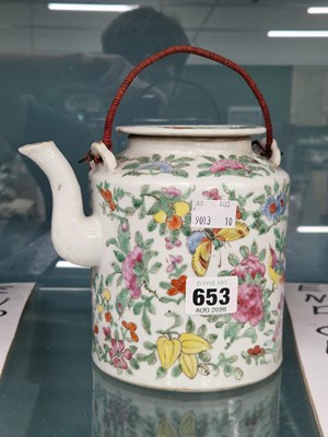 Lot 653 - A Canton tea pot