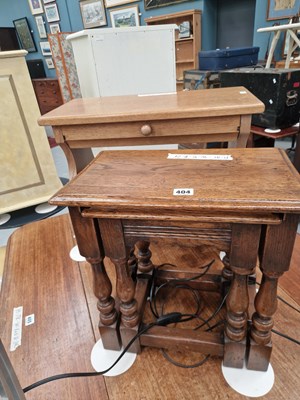 Lot 404 - A nest of two oak tables, the larger H 41 W 41...