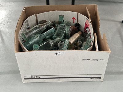 Lot 710 - A collection of vintage bottles