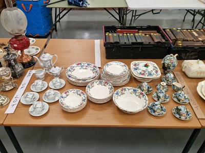 Lot 801 - A Royal Cauldon 'Victoria'  dinner set,...