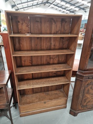 Lot 220 - A late 19th century oak bookshelf of five...