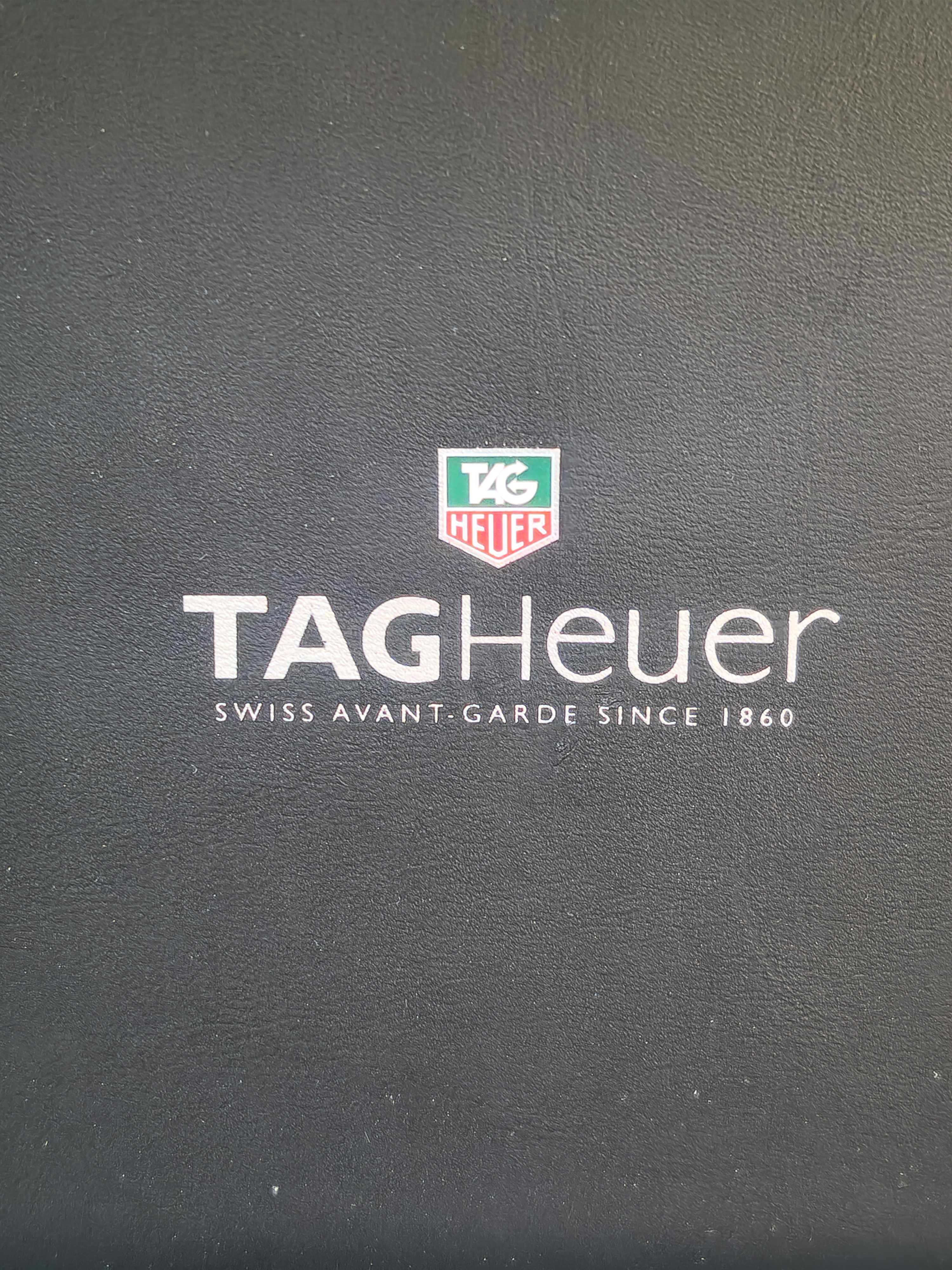 Lot 320 - A TAG Heuer aquaracer stainless steel ladies